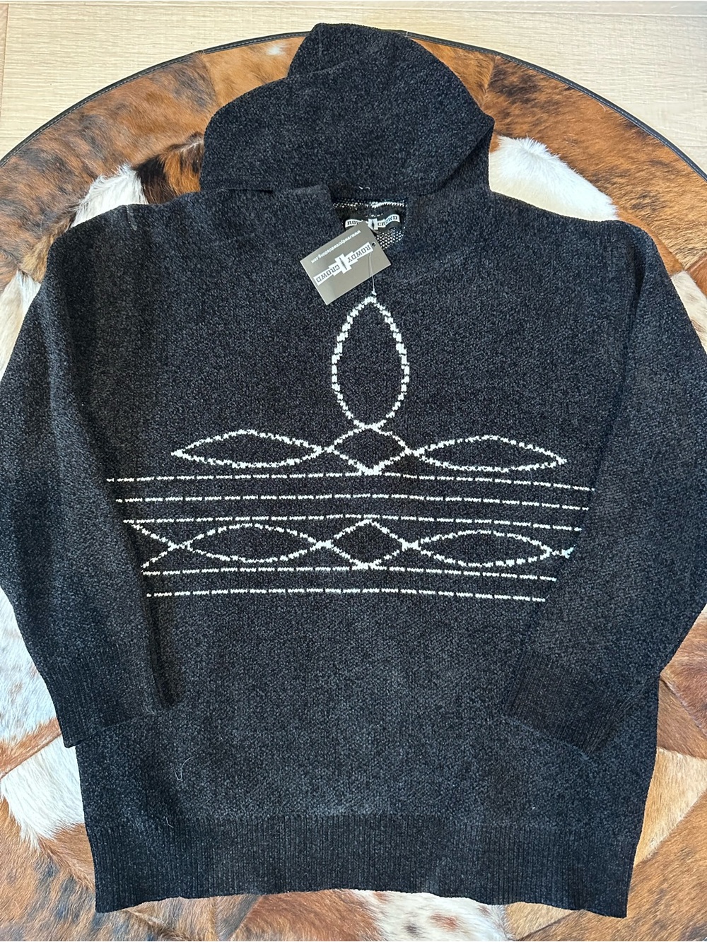 Rowdy Crowd Women’s Black Crewneck Sweater with Contrast Stitch Detail
